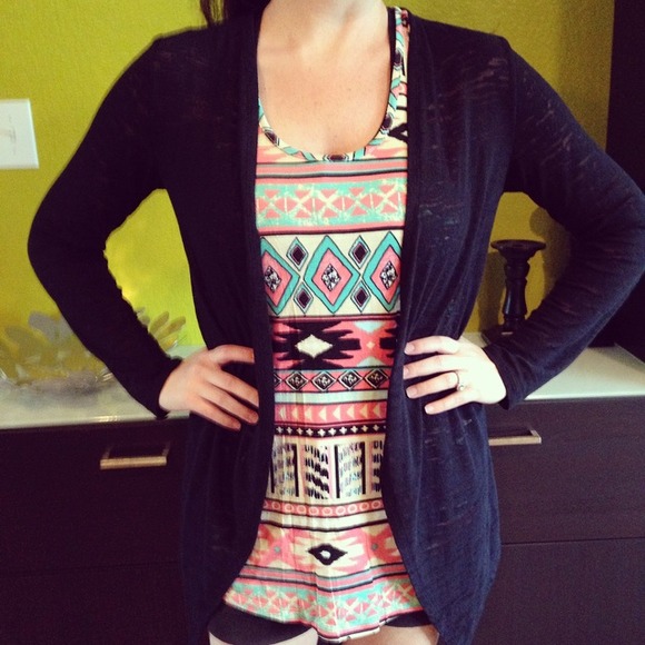 SOLD OUT!! Aztec print racer back top - Picture 3 of 3