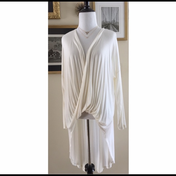 Trendy Draped top (short in front & long the back) - Picture 3 of 4