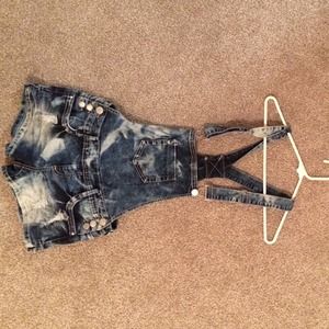 Light denim short overalls