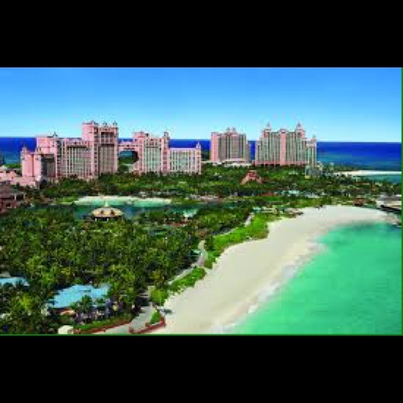 Please let me know if you Are you going to BAHAMAS - Picture 2 of 3