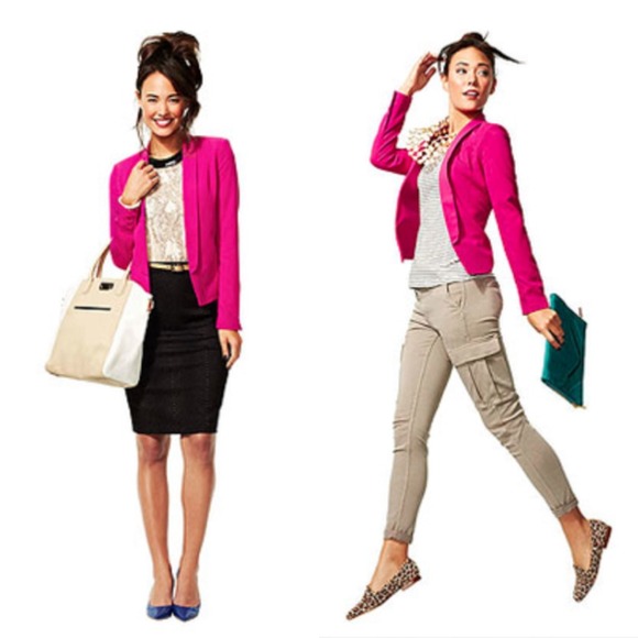 🚫 SOLD🚫🎉 NWT 🎉 Magenta Blazer - Picture 2 of 4