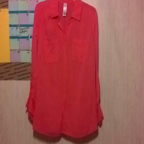 Pink top - Picture 2 of 4