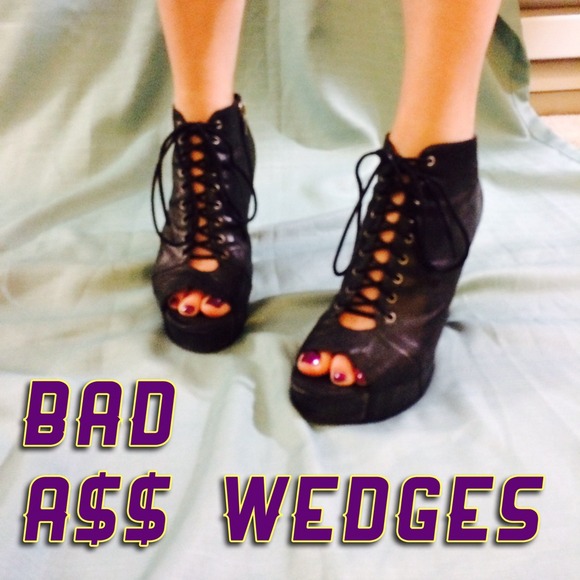 Enzo Laced Style Platform Wedges