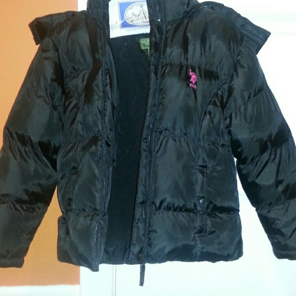 U.s polls assn Down coat