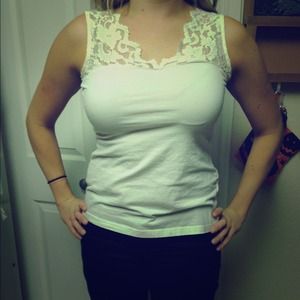 Cream tank with lace details