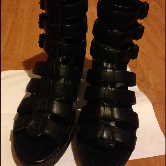 Gladiator platform sandals