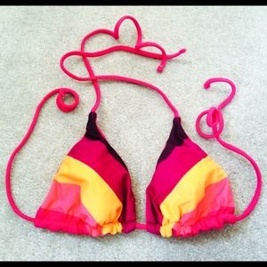 Reversible bathing suit top
