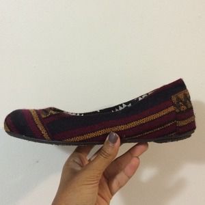 Brand new TOMS ballet flats