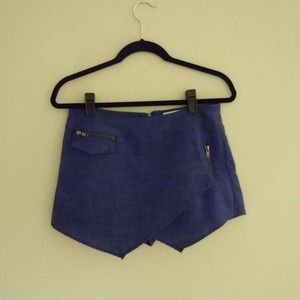 Blue skort with zipper details