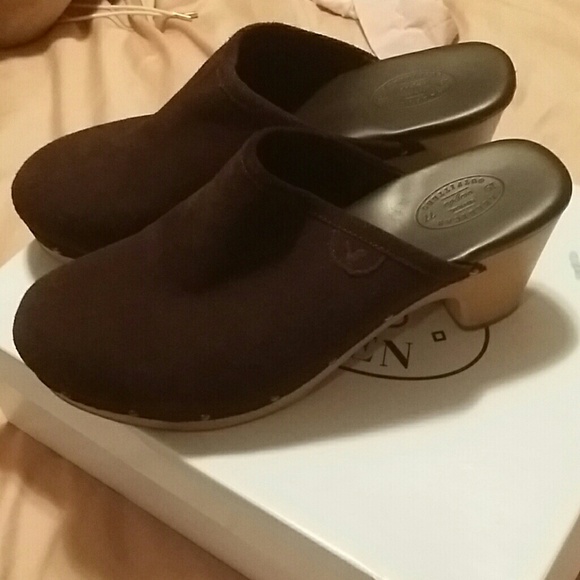 Clogs - Picture 1 of 1