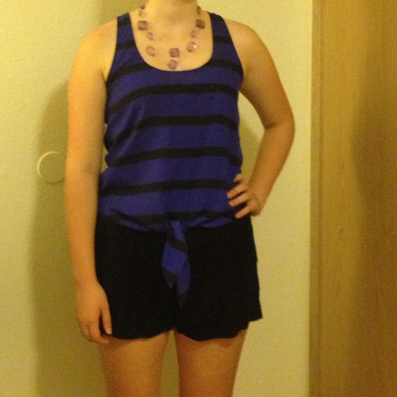 Women's tie up tank top