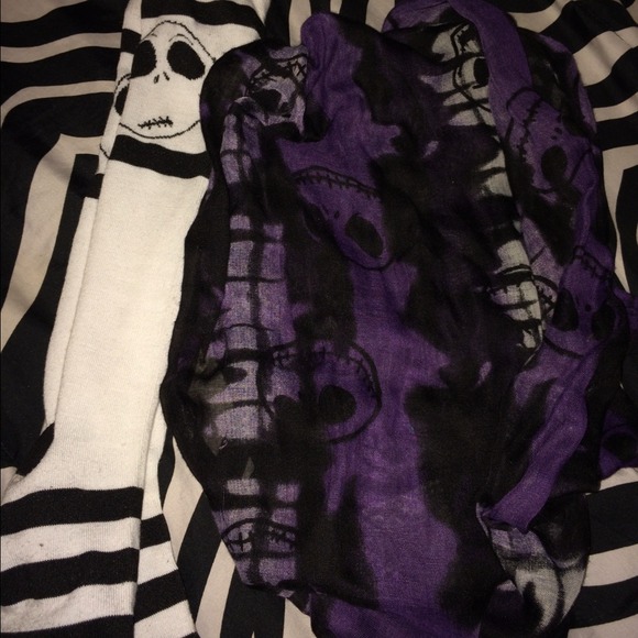 The nightmare before Christmas socks and scarf