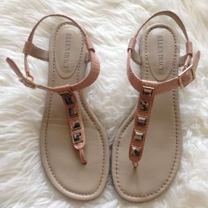Ellen Tracy bejeweled thong sandal in Dusty Pink