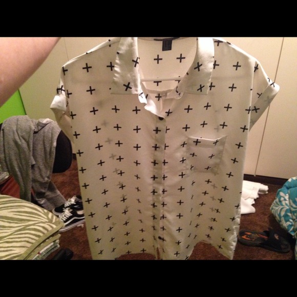 Cross button down