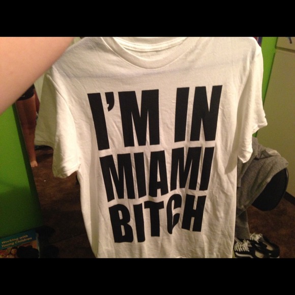 Graphic tee