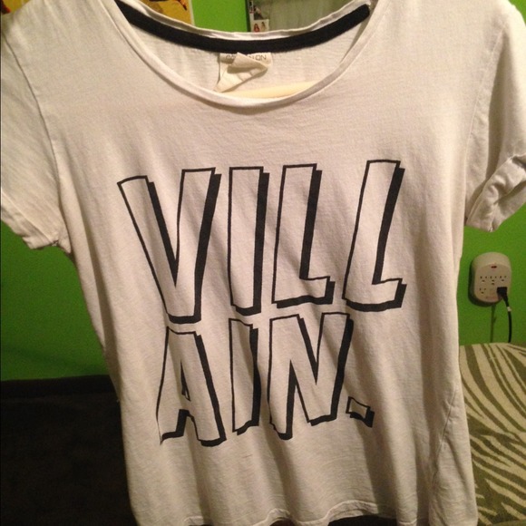 Graphic tee