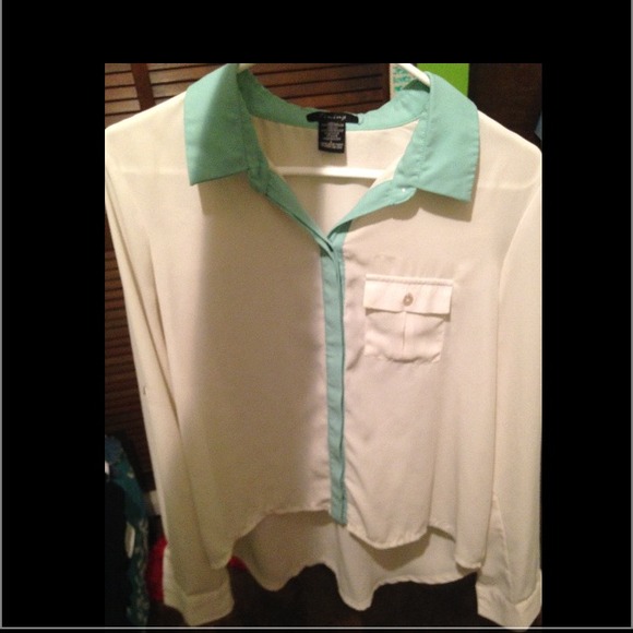 Button down - Picture 1 of 1