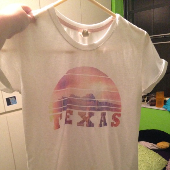 Graphic tee