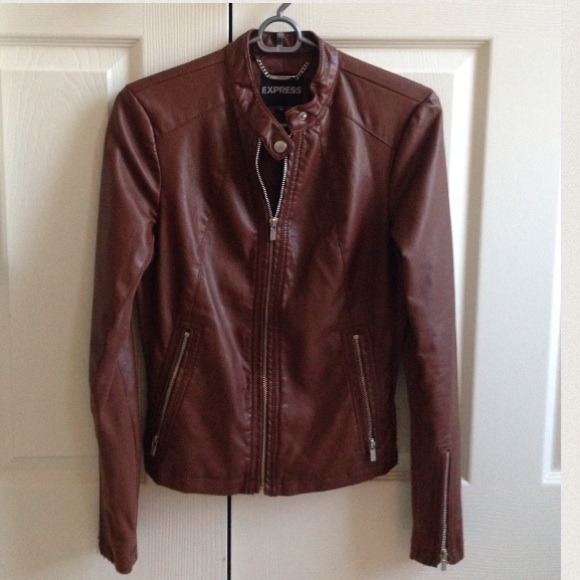 🚫SOLD🚫Express brown leather jacket. (Negotiable)