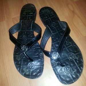 Black Tory Burch Thora leather flip flops size 10
