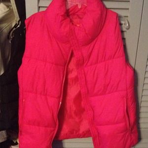 pink vest