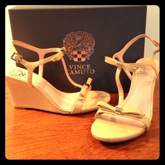 Brand new Vince Camuto wedges