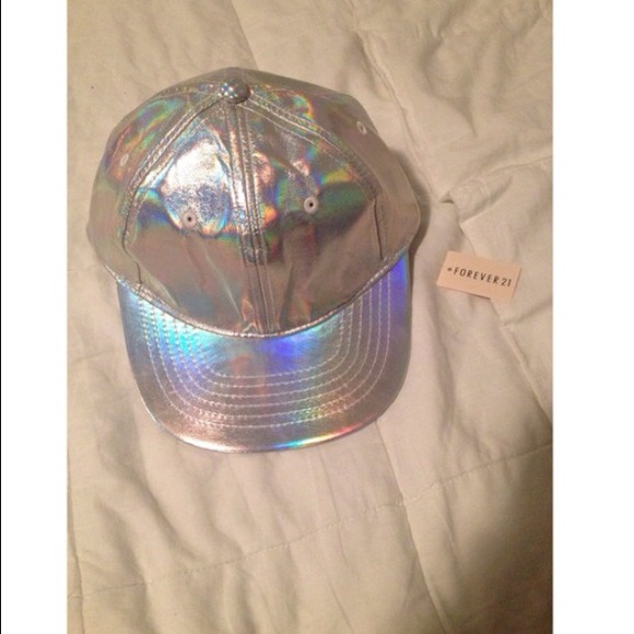 Holographic SnapBack