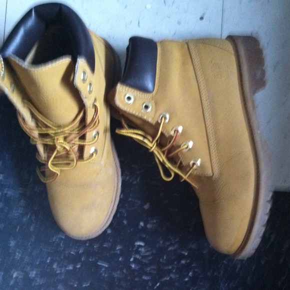 Scuff proof timberland youth 5.5