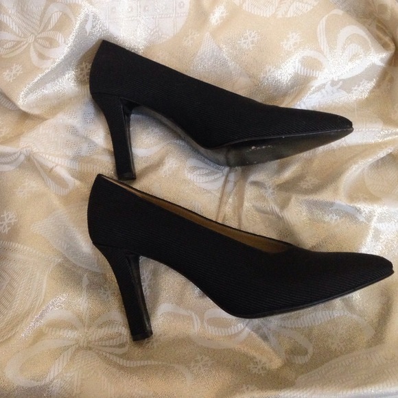 Authentic YSL - Picture 2 of 3
