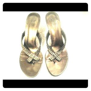 Bronze pelle moda kitten heels