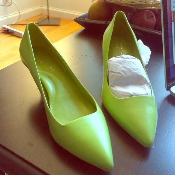 kenneth cole amzing green pump