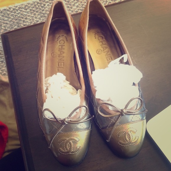 Chanel limited edition ballet flat golden