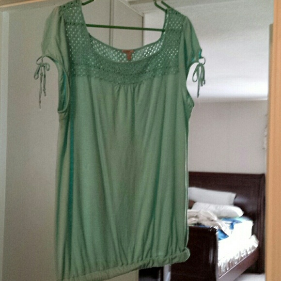 Old Navy shirt
