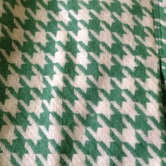 Grn white houndstooth mini skirt - Picture 2 of 2