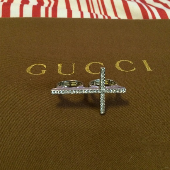 Two finger rhinestone cross ring
