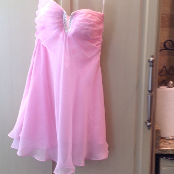Dress / Formal. Never worn - Picture 1 of 1