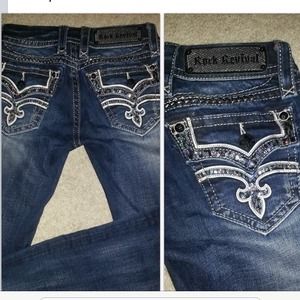 ISO Rock Revival size 25 or 26!