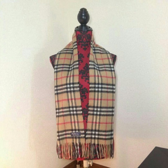 😄SOLD 😄Authentic Burberry Scarf