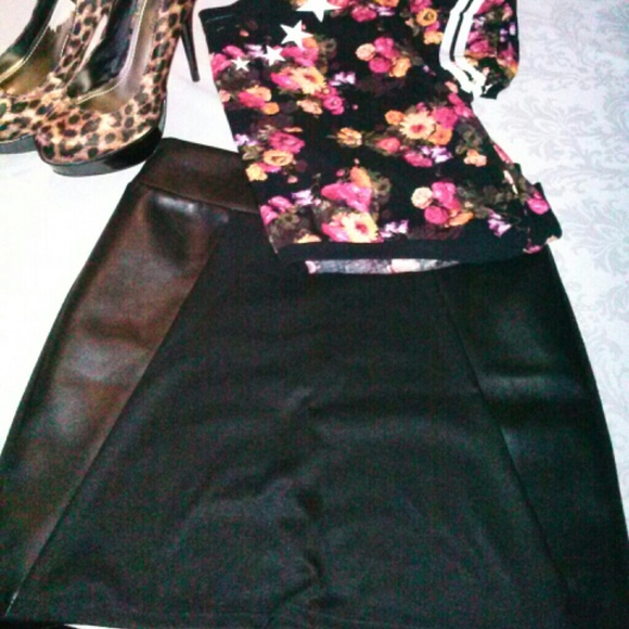 Black mini skirt