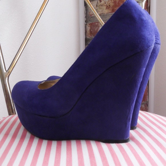 Mossimo Wedges - Picture 2 of 3