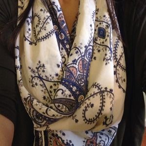 CLUB MONACO: 100% silk printed scarf