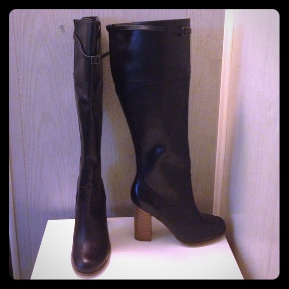 Black Leather Knee High Boots REPORT