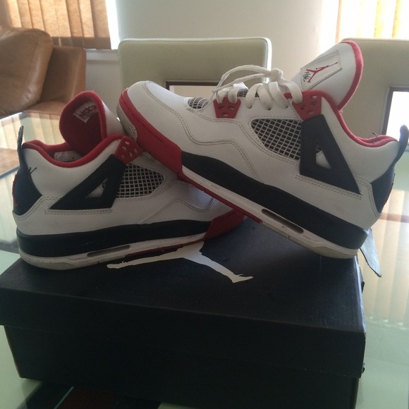 Jordan 4s