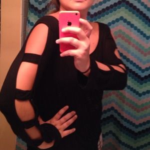 Opened sleeve black long sleeved top size large