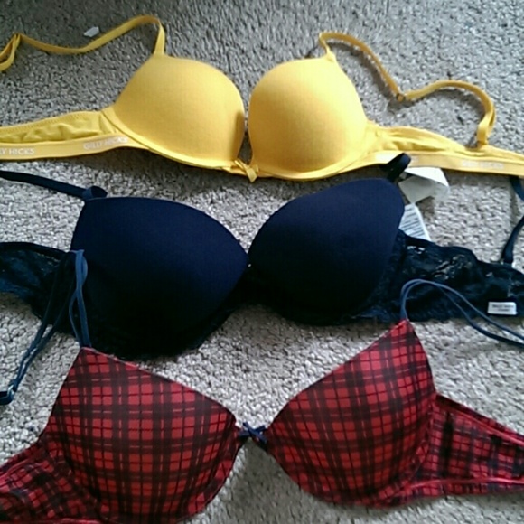 Hills hicks (Hollister) bras