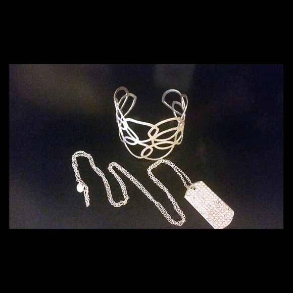 Silver necklace and bracelet