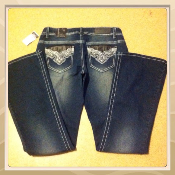 Rue21 Denim - Curvy Denim by rue21.BNWT(Avail in 7/8R)