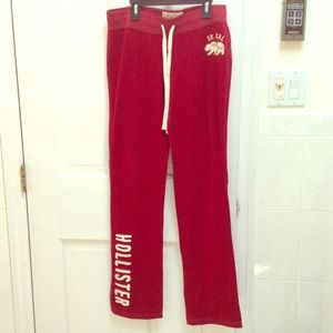 Hollister Maroon Sweatpansts