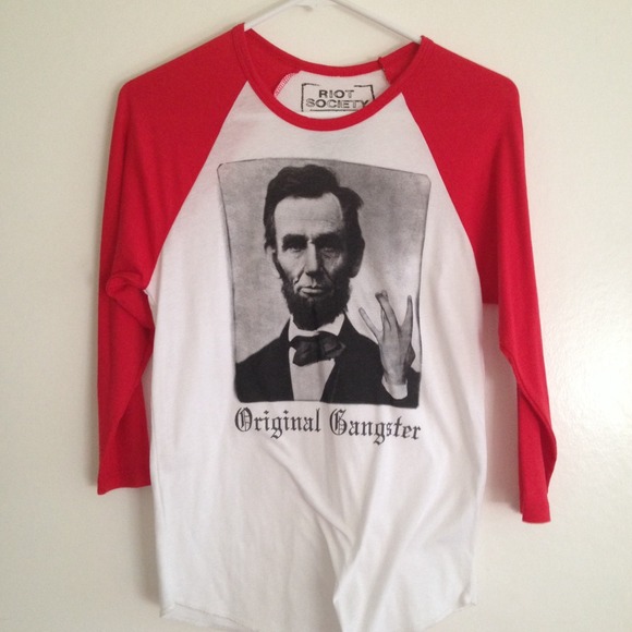 Baseball tee