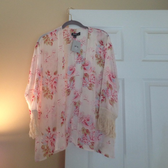 *Sold* ASOS Floral Fringe Kimono Jacket Small